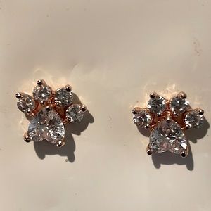 New rose gold paw earrings.